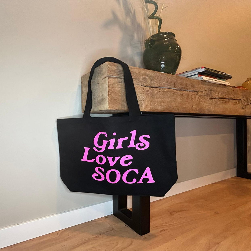 Girls Love Soca Shoulder Tote